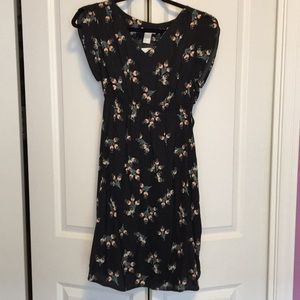 H&M floral maternity dress